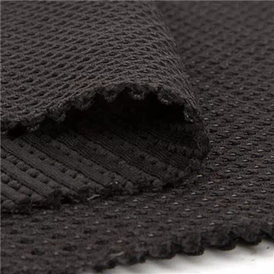 Sport poyafzallari uchun yangi moda issiq sotiladigan 100% polyester qora 3D havo to'rli mato